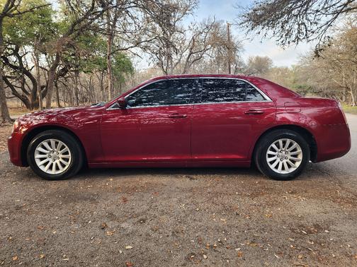 2014 Chrysler 300 Base