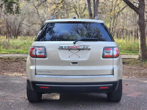2016 GMC Acadia SLE-2