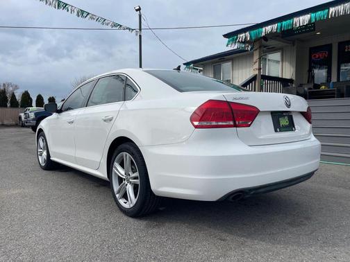 2014 Volkswagen Passat 2.0L TDI DSG SE w/Sunroof