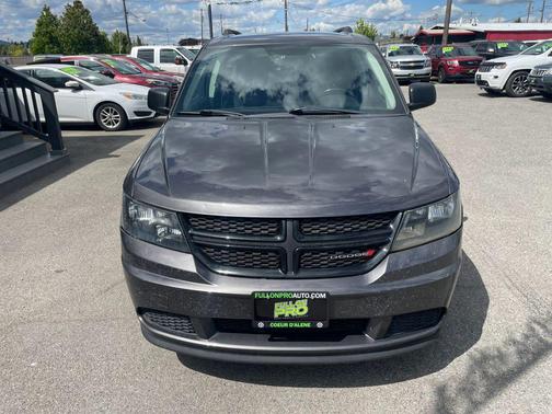 Granite Pearlcoat 2018 Dodge Journey SE