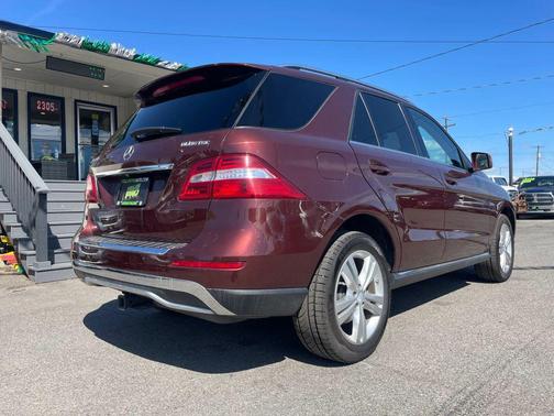 Burgundy 2014 Mercedes-Benz M-Class 4MATIC