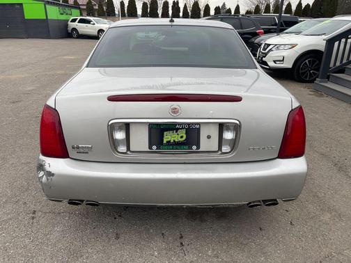 2005 Cadillac DeVille Base