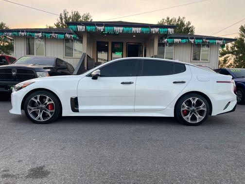 2019 Kia Stinger GT2