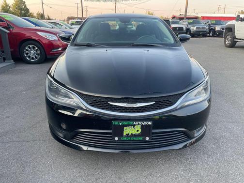 2016 Chrysler 200 LX