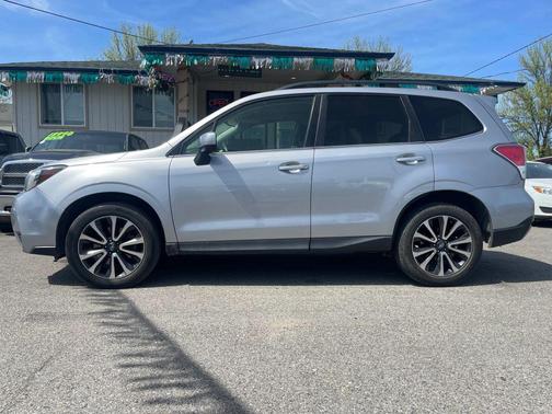 Ice Silver Metallic 2017 Subaru Forester 2.0XT Premium