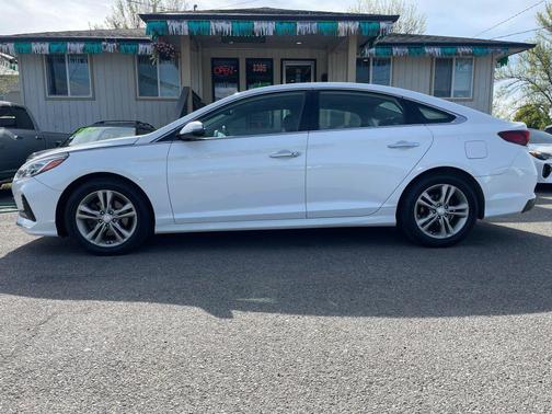 Quartz White Pearl 2018 Hyundai SONATA Limited