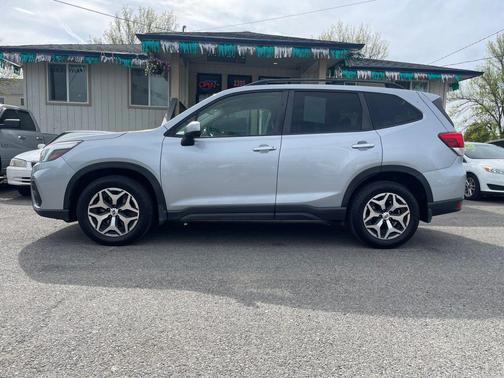 Ice Silver Metallic 2020 Subaru Forester Sport