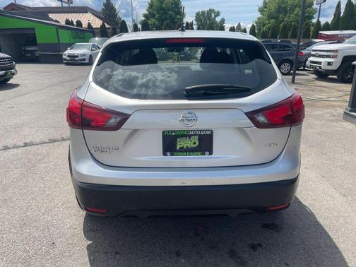 Gun Metallic 2018 Nissan Rogue Sport S