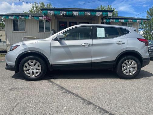 Gun Metallic 2018 Nissan Rogue Sport S