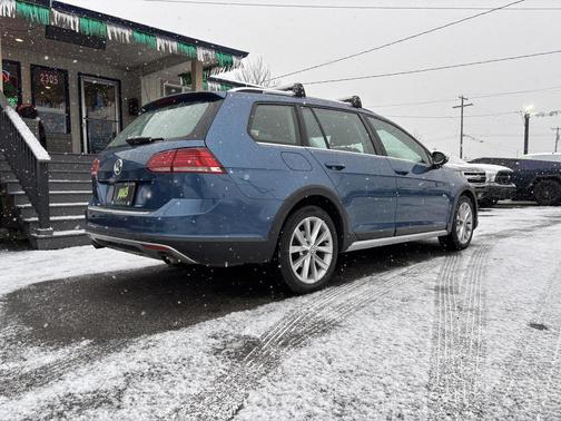 2018 Volkswagen Golf Alltrack TSI SE