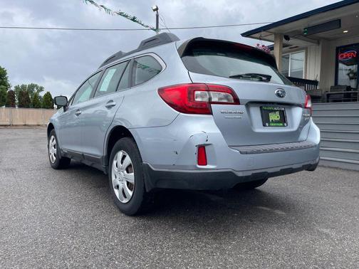 Ice Silver Metallic 2016 Subaru Outback 2.5i
