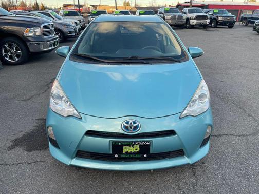2014 Toyota Prius c Two