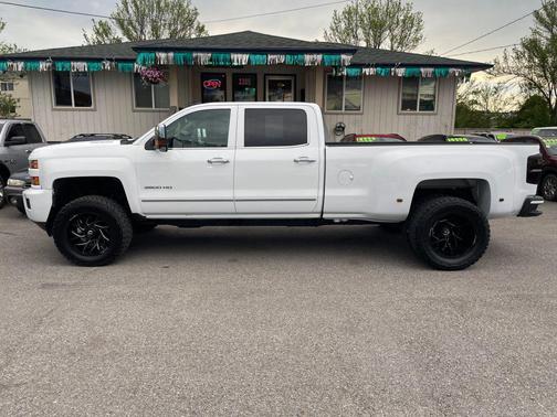 Summit White 2016 Chevrolet Silverado 3500 LTZ