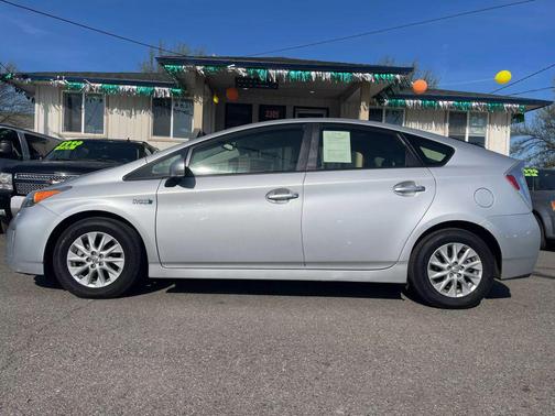 2012 Toyota Prius Plug-in Advanced