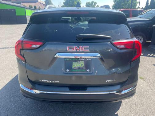 2020 GMC Terrain SLT