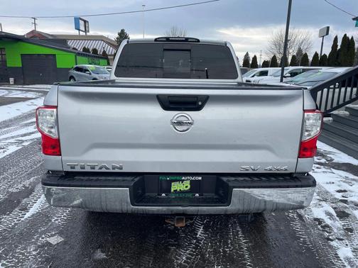 2018 Nissan Titan SV