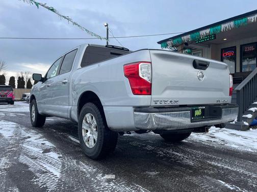 2018 Nissan Titan SV