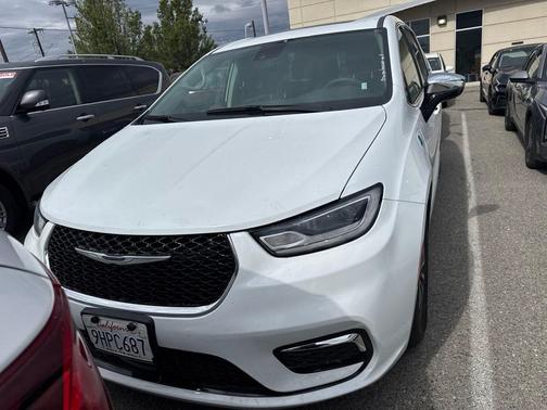 Bright White 2023 Chrysler Pacifica Hybrid Limited