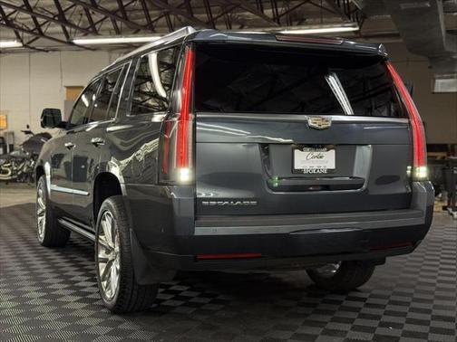 2019 Cadillac Escalade Platinum
