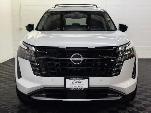 Everest White Pearl Tricoat 2026 Nissan Pathfinder Platinum