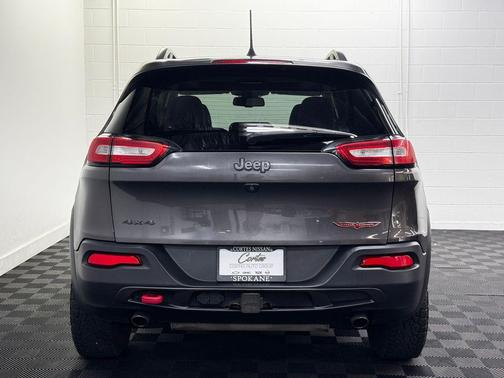 Granite Crystal 2018 Jeep Cherokee Trailhawk