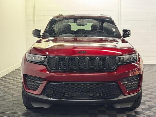 Velvet Red Pearlcoat 2024 Jeep Grand Cherokee Altitude