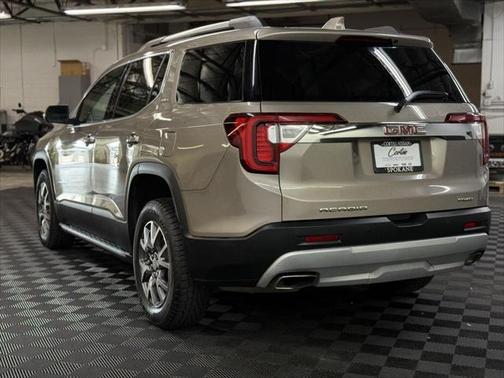2023 GMC Acadia AWD SLT