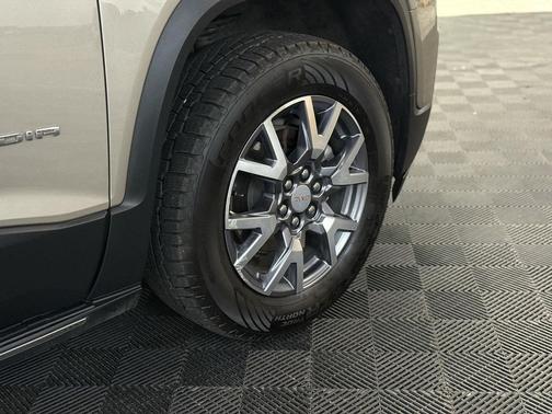 2023 GMC Acadia AWD SLT