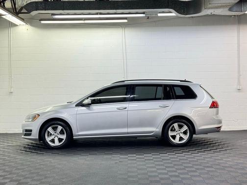 2015 Volkswagen Golf SportWagen TDI S 4-Door