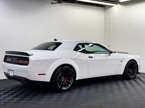 White Knuckle Clearcoat 2023 Dodge Challenger SRT Hellcat