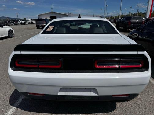 White Knuckle Clearcoat 2023 Dodge Challenger SRT Hellcat