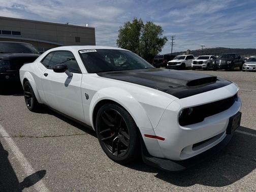 White Knuckle Clearcoat 2023 Dodge Challenger SRT Hellcat