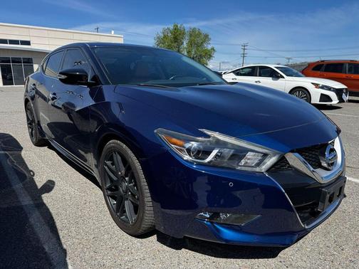 Deep Blue Pearl 2017 Nissan Maxima 3.5 SV