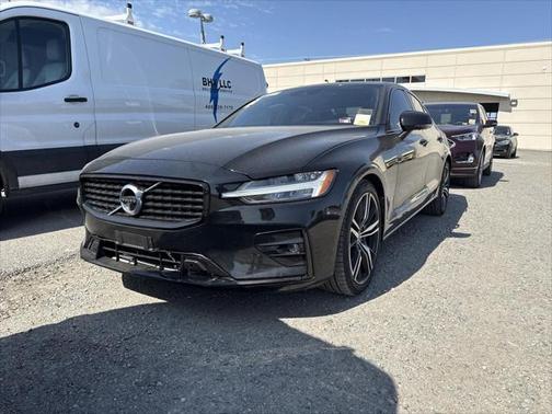 2021 Volvo S60 T6 R-Design