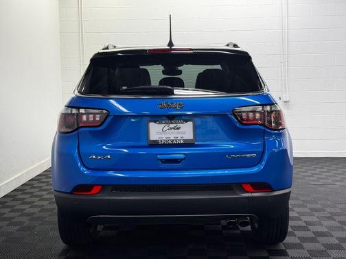 Laser Blue Pearlcoat 2022 Jeep Compass Limited
