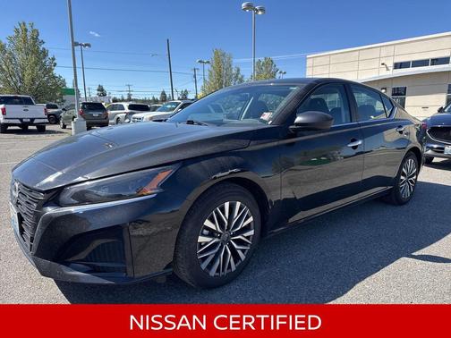 Super Black 2025 Nissan Altima 2.5 SV