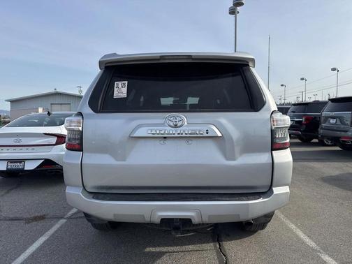 2024 Toyota 4Runner SR5