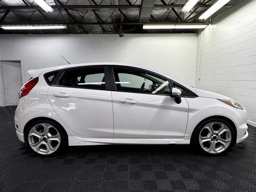 Molten Orange Metallic Tri-Coat 2015 Ford Fiesta ST