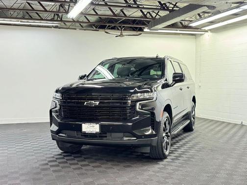 2023 Chevrolet Suburban RST