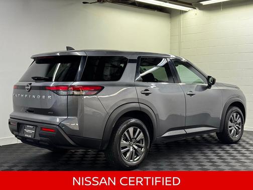 Gun Metallic 2024 Nissan Pathfinder S 4WD