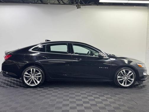 Mosaic Black Metallic 2024 Chevrolet Malibu FWD 2LT
