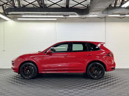 2013 Porsche Cayenne GTS