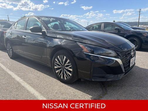 Super Black 2025 Nissan Altima 2.5 SV