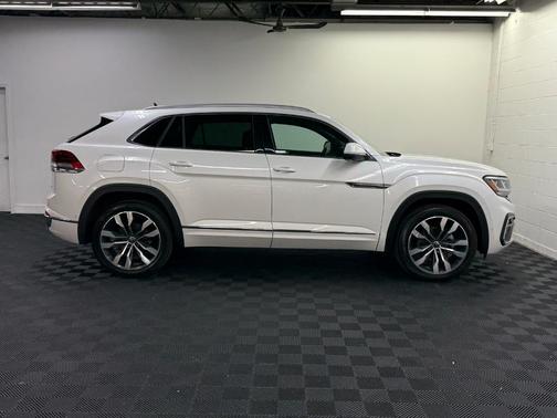 2022 Volkswagen Atlas Cross Sport 3.6L V6 SEL Premium R-Line