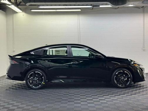 Super Black 2026 Nissan Sentra SR