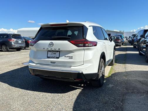 2024 Nissan Rogue Platinum