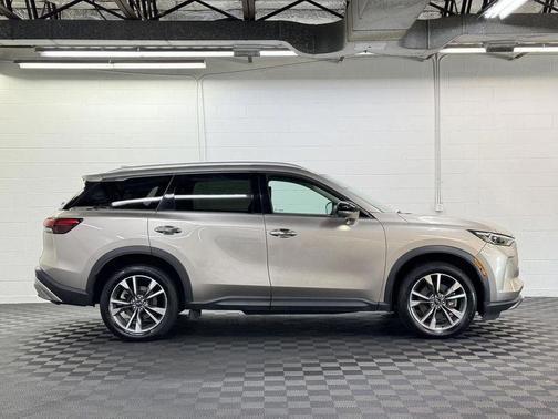 2022 INFINITI QX60 Luxe