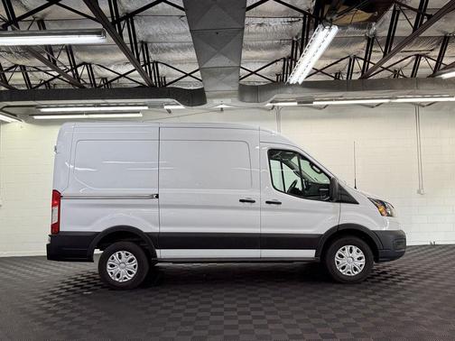 2022 Ford Transit-350 Base