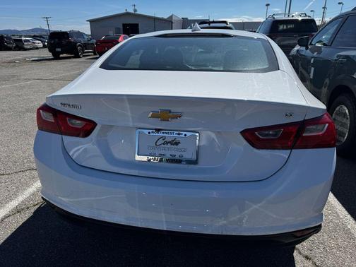 Summit White 2023 Chevrolet Malibu 1LT