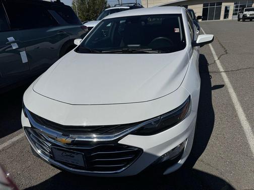 Summit White 2023 Chevrolet Malibu 1LT